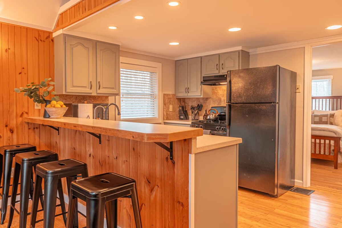 Let us spoil you for both luxury and comfort. Whether you're preparing a feast or enjoying a drink, this space has everything you need for a perfect getaway!