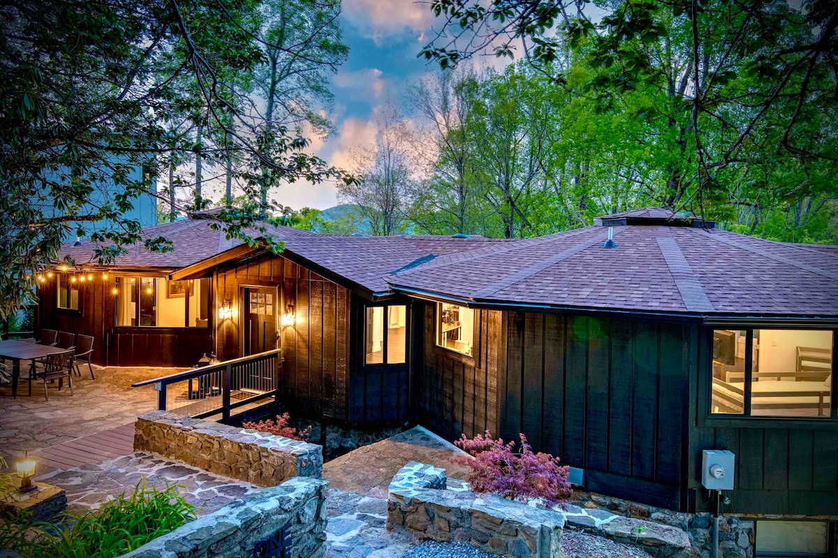 Charming Vintage Asheville Haven-6 beds, 3 baths — Asheville, NC — vacation rental
