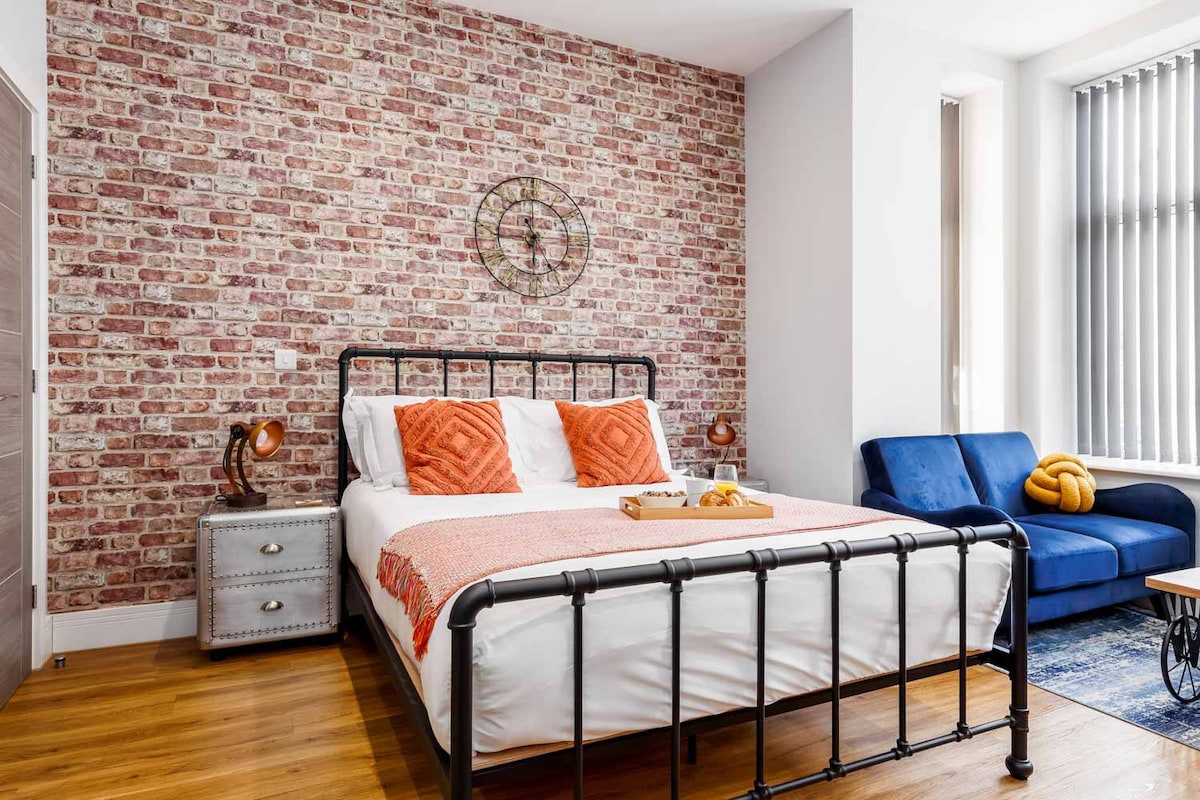 Cosy, Beautiful Studio Apt w/ Free Parking & Wi-Fi
