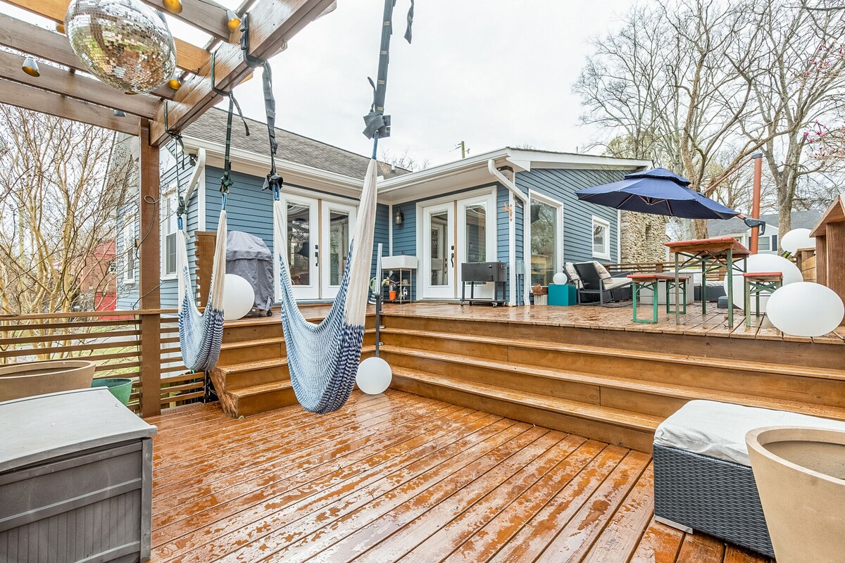 Historic East Nash Sleeps 4
