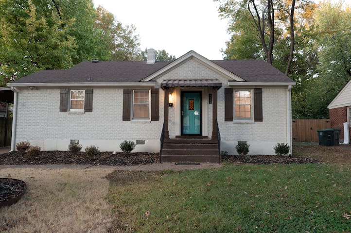 East Memphis Living Close to Everything