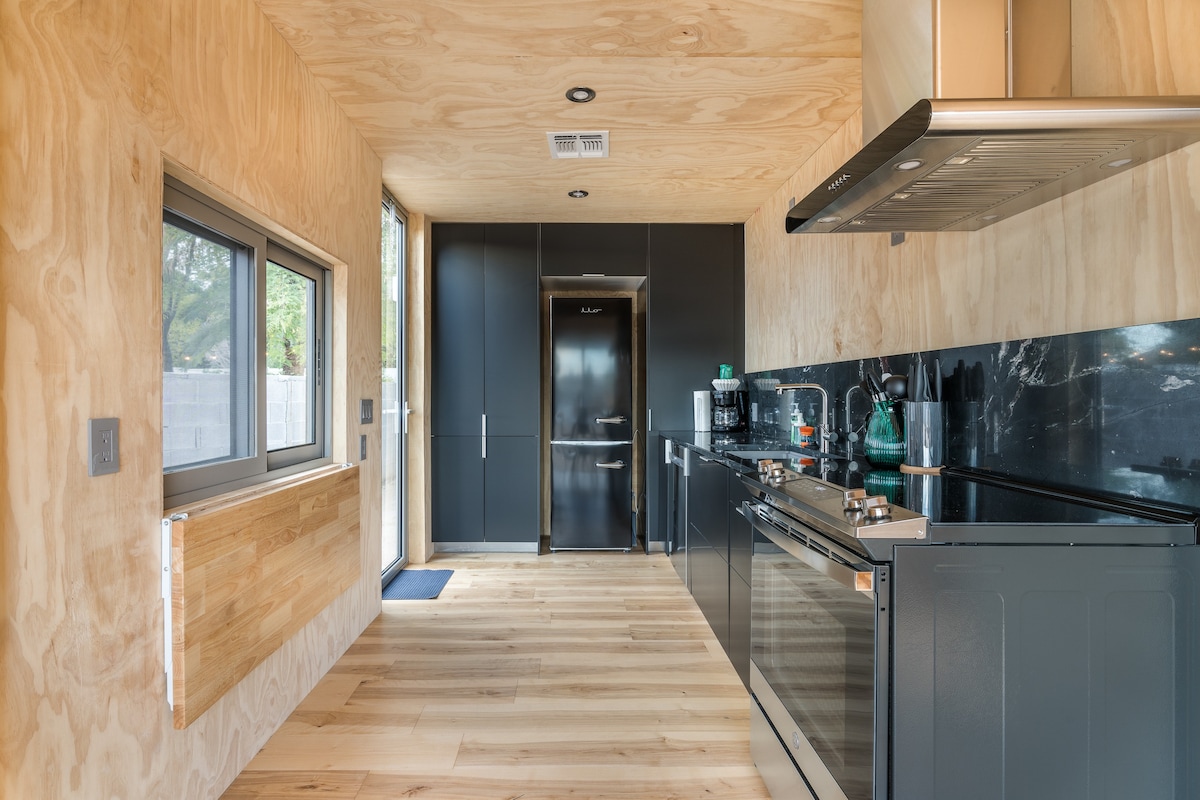 Modern Poolside Retreat- Mini Golf, Fire Pit +MORE - Foto 6