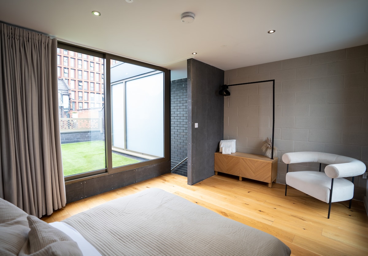 Luxury Townhouse I Private Roof Terrace I Sleeps10 - Picture 15