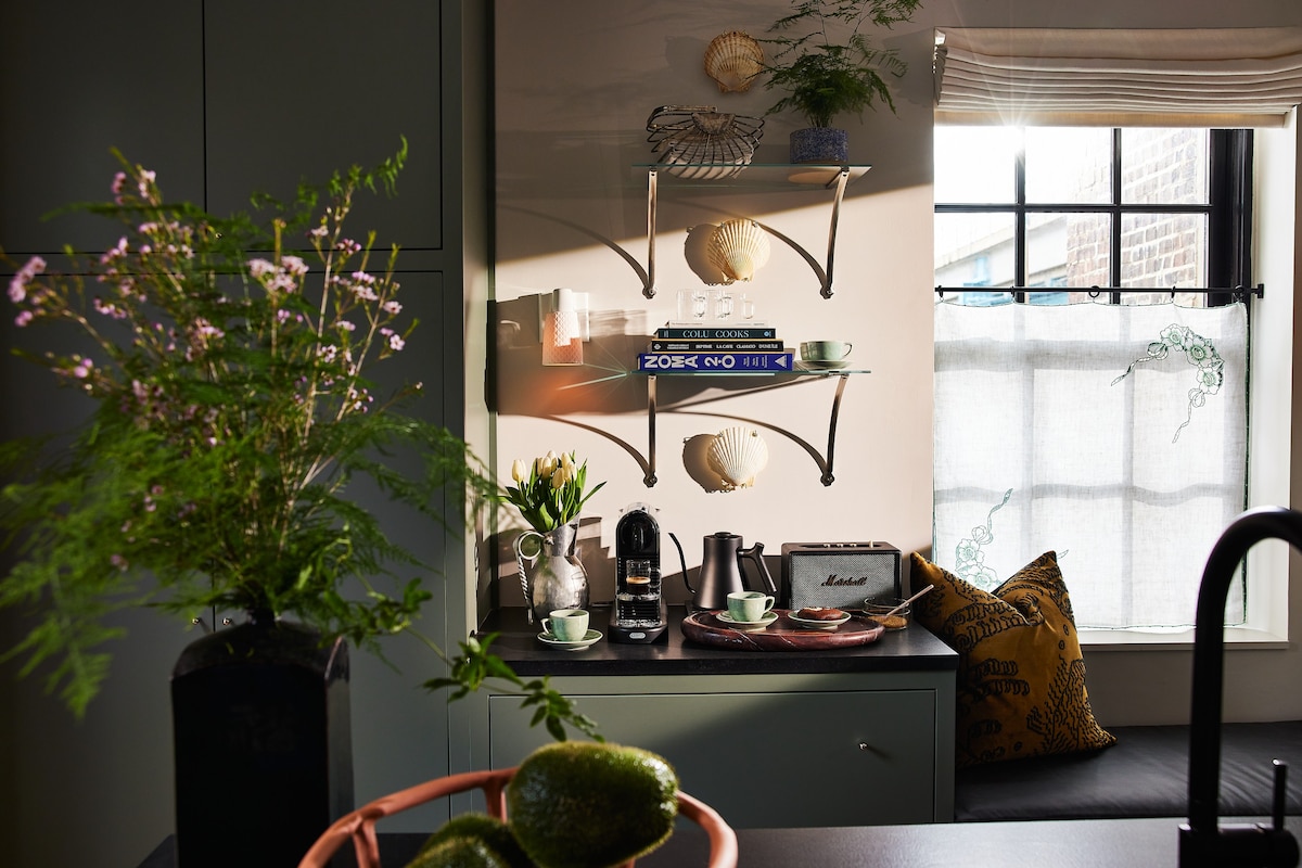 Archway's Maison Rose Luxury Townhome W/ Paid Park