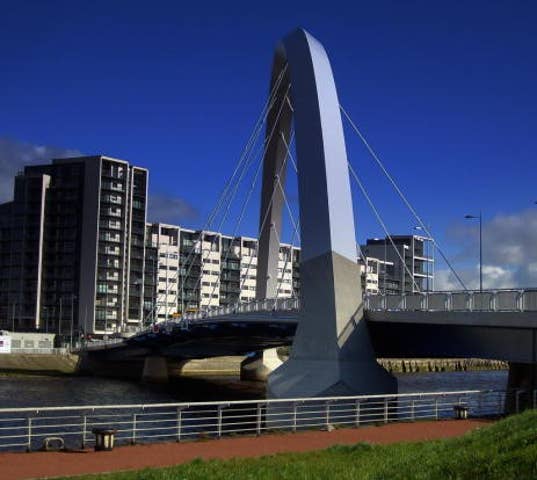 Modern 2 bedroom Apt next to SSE Hydro and SEC