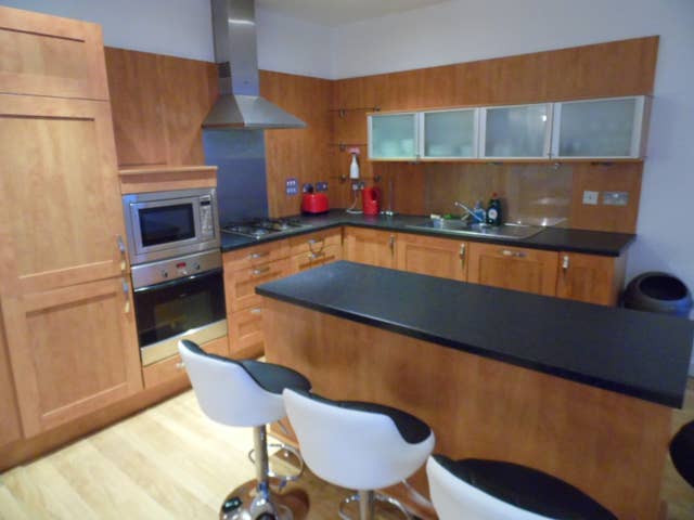 Modern 2 bedroom Apt next to SSE Hydro and SEC