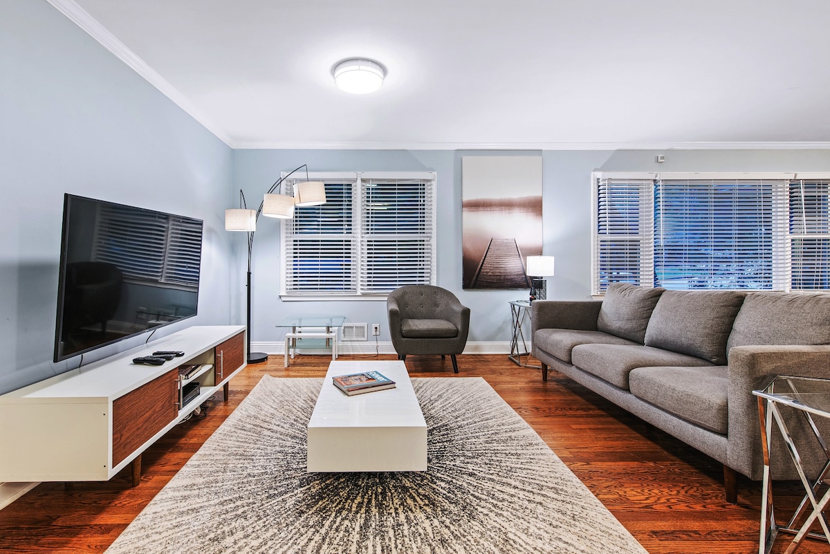 Atlanta 7BR Home with Game Room ⢠Sleeps 16