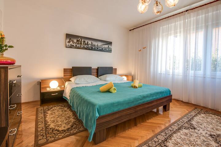 Apartments Fiorela - 2 bedroom app with terrace - Foto 5