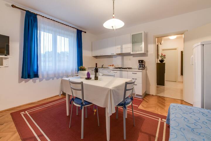Apartments Fiorela - 2 bedroom app with terrace - Foto 13