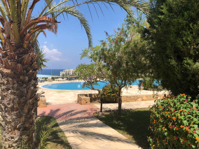 Kings Palace - Fabulous Pool-Side 2BR Apart. Private Patio