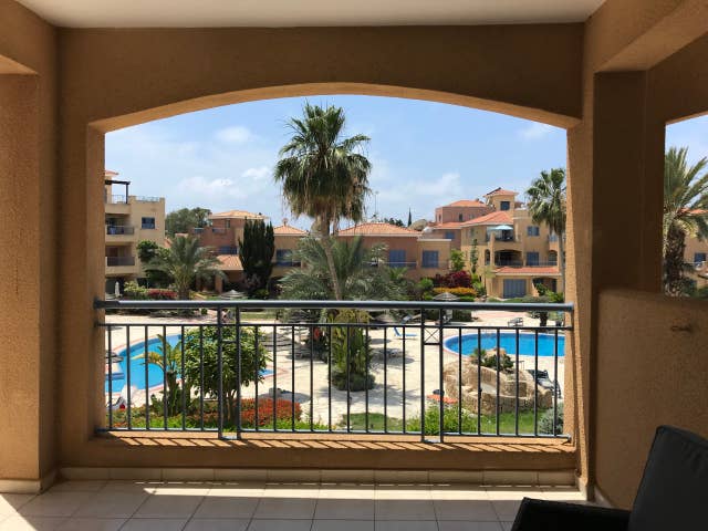 Limnaria: Modern 1 Bed, Pool Views, 5min To Beach