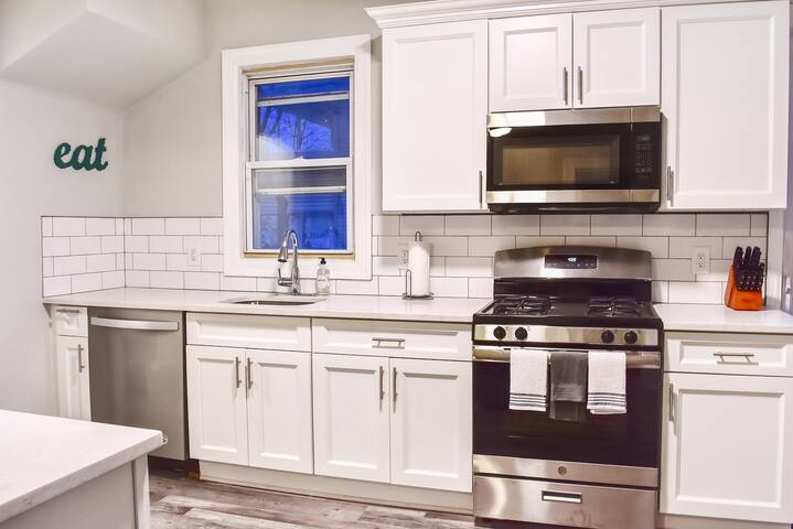 Downtown Montclair | 2BR Apt | Parking & Train Nearby