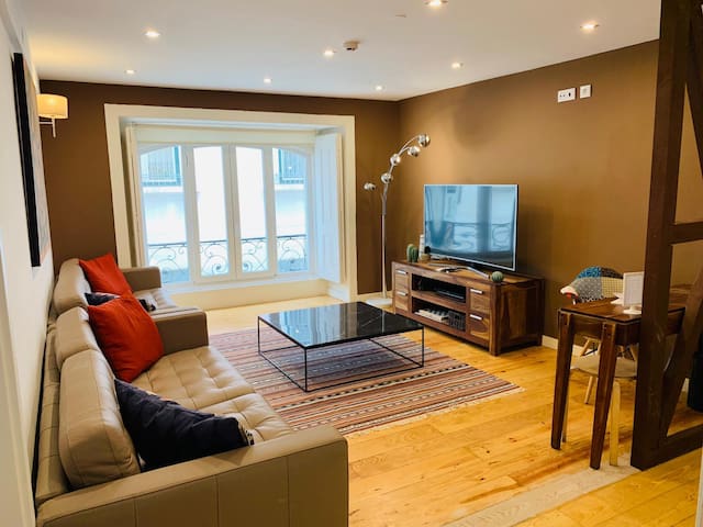 Soriano 2 - Stylish 3 bedroom apartment in Chiado!