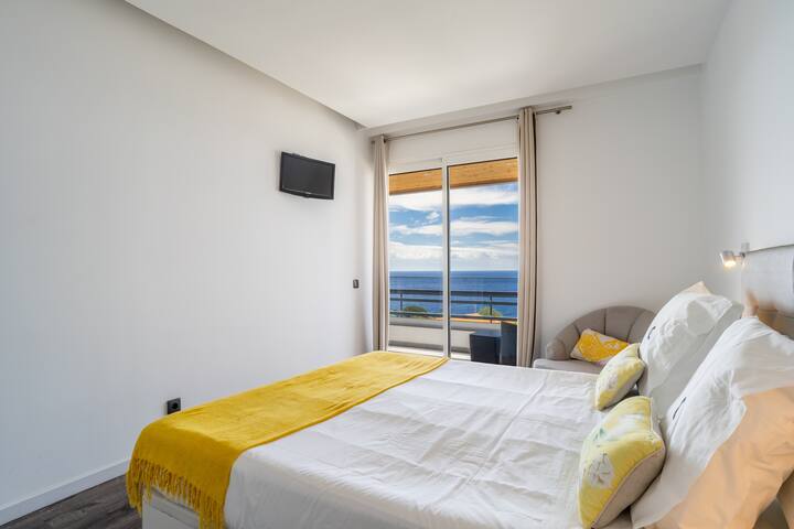 Monumental Apartment 610 Balcony Sea View