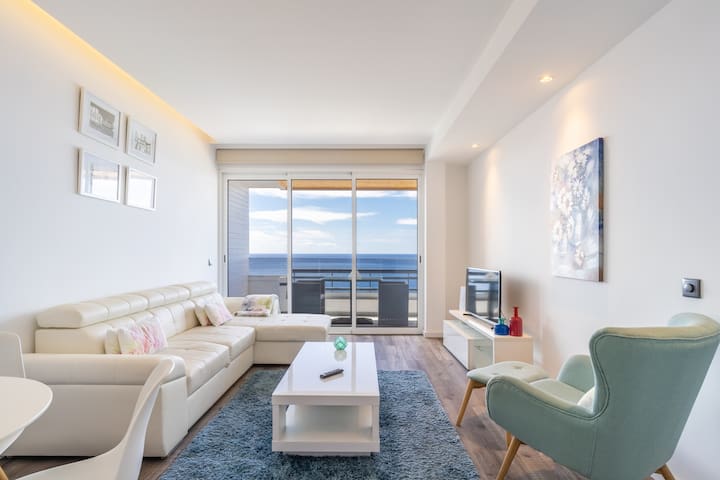 Monumental Apartment 610 Balcony Sea View