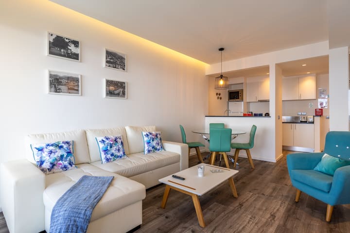 Monumental Apartment 608 Balcony Sea View