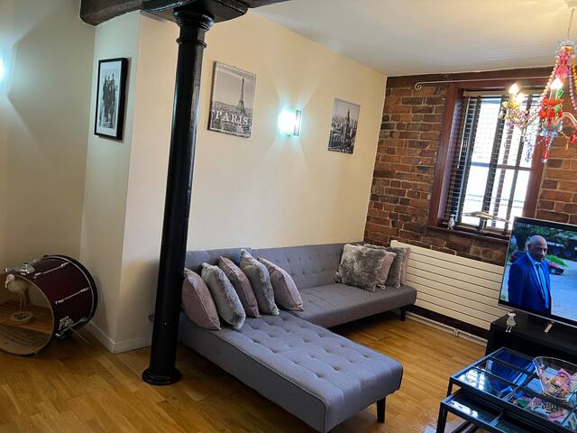 Awesome Mathew St 2 Bed duplex 2 bed sleeps 6 - Photo 45