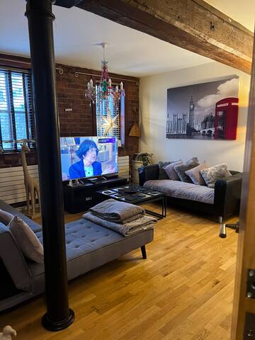 Awesome Mathew St 2 Bed duplex 2 bed sleeps 6 - Photo 4