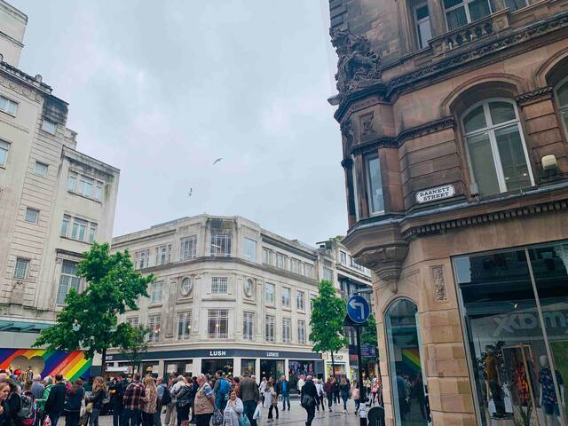 Awesome Mathew St 2 Bed duplex 2 bed sleeps 6 - Photo 37