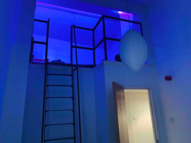 Awesome Mathew St 2 Bed duplex 2 bed sleeps 6 - Photo 24