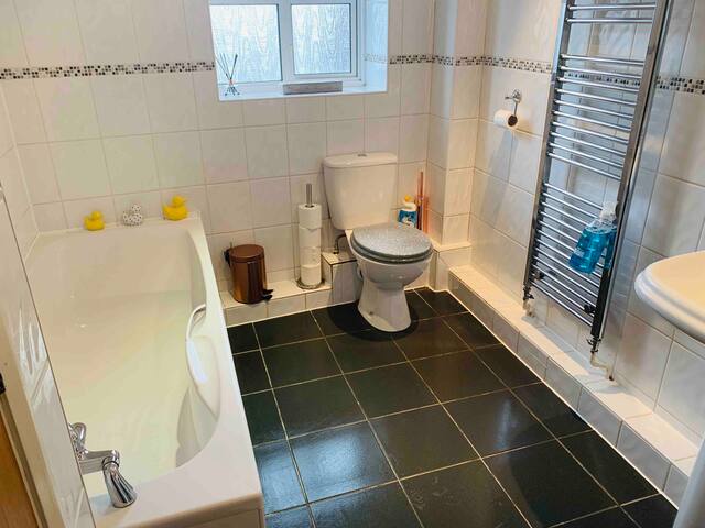 Awesome Mathew St 2 Bed duplex 2 bed sleeps 6 - Photo 31