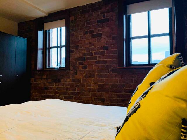 Awesome Mathew St 2 Bed duplex 2 bed sleeps 6 - Photo 20