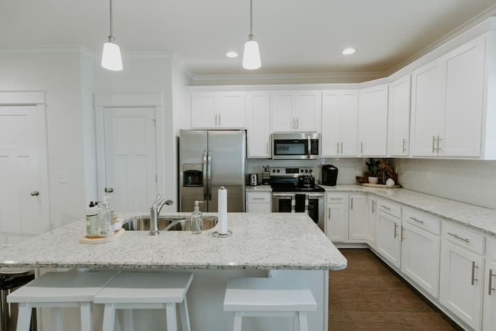 NEW Murfreesboro Luxury Townhome | 3 BR - Foto 14