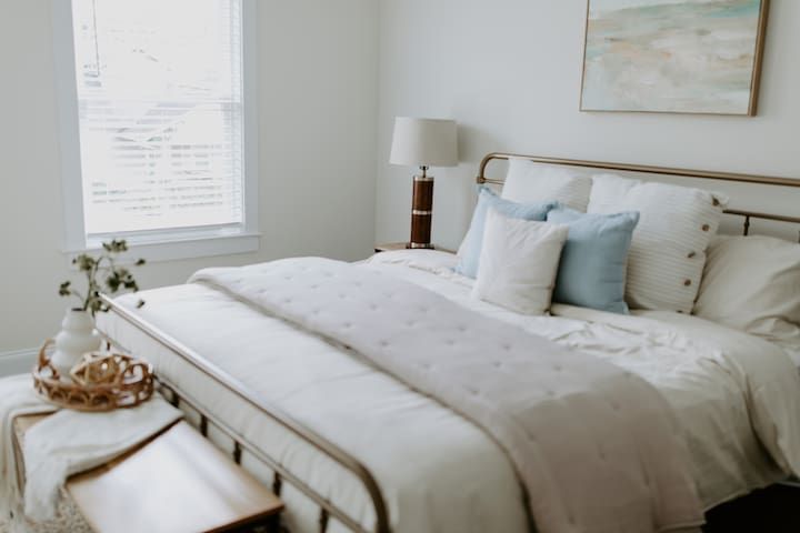 NEW Murfreesboro Luxury Townhome | 5-min to DT - Foto 10