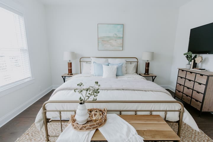 NEW Murfreesboro Luxury Townhome | 5-min to DT - Foto 2