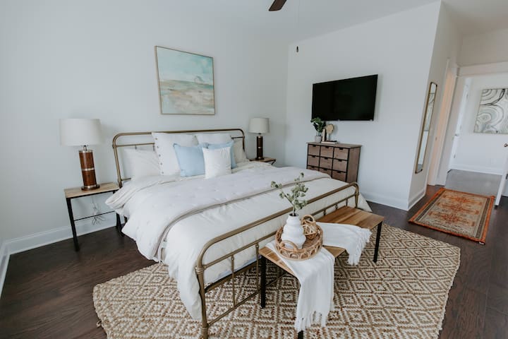 NEW Murfreesboro Luxury Townhome | 5-min to DT - Foto 15