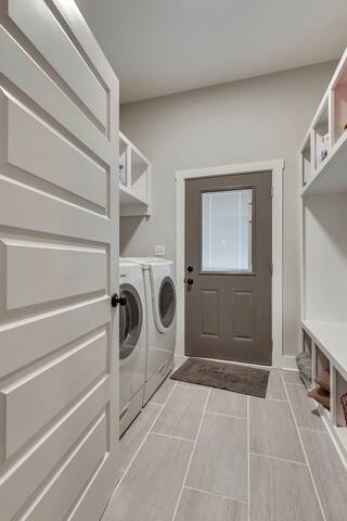 Spacious Home 2 Miles From Broadway! - Photo 15