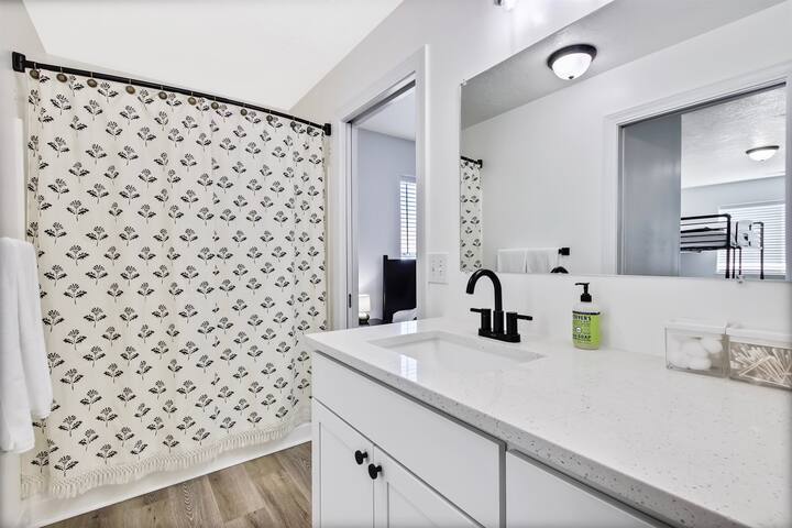 Treasure Valleys Shared Home with 2 Bedrooms - Photo 7
