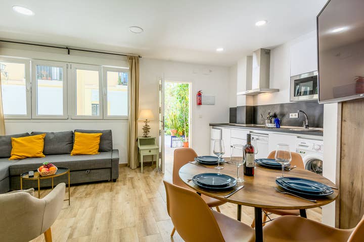 Malaga City Centre Apartment - R9956
