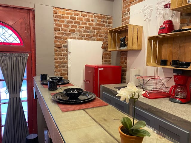 Estudio en casa de 1910 a unos pasos del Angel