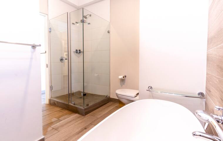 Regency 2 Bedroom Executive Apartments
