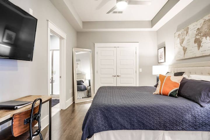Luxury Apartment Near Emory Hospital & University - Picture 5