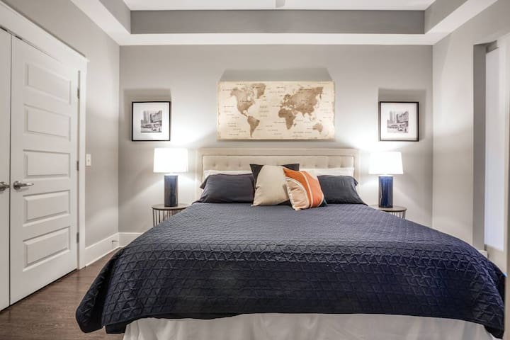 Luxury Apartment Near Emory Hospital & University - Picture 8