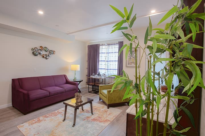 Luxurious One Bedroom Suite with Balboa Park View