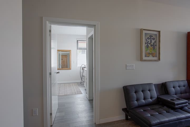 2 Bedroom, 2 Bathroom Detached Apt Max 7 Sleepers - Foto 8