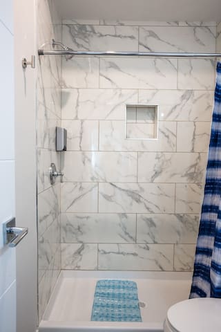 2 Bedroom, 2 Bathroom Detached Apt Max 7 Sleepers - Foto 22