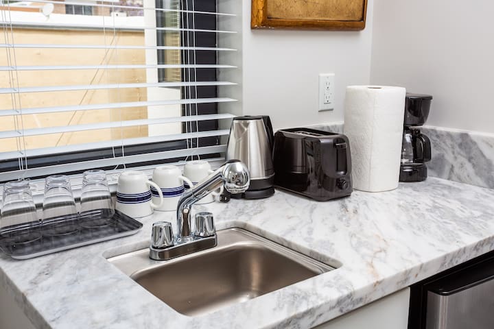 2 Bedroom, 2 Bathroom Detached Apt Max 7 Sleepers - Foto 32