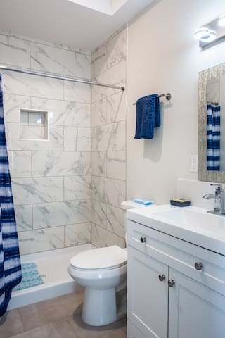 2 Bedroom, 2 Bathroom Detached Apt Max 7 Sleepers - Foto 21