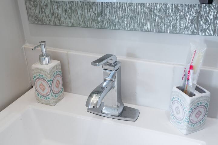 2 Bedroom, 2 Bathroom Detached Apt Max 7 Sleepers - Foto 43