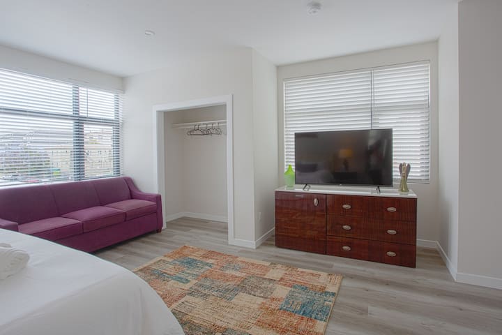 Comfy Studio with Cali King Size Mattress