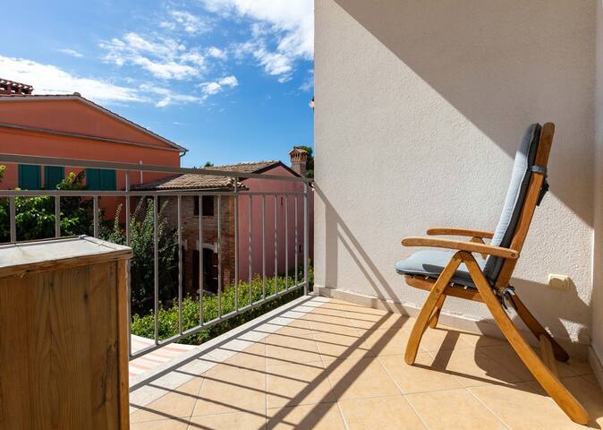 One-bedroom app ALBIS with balcony and parking