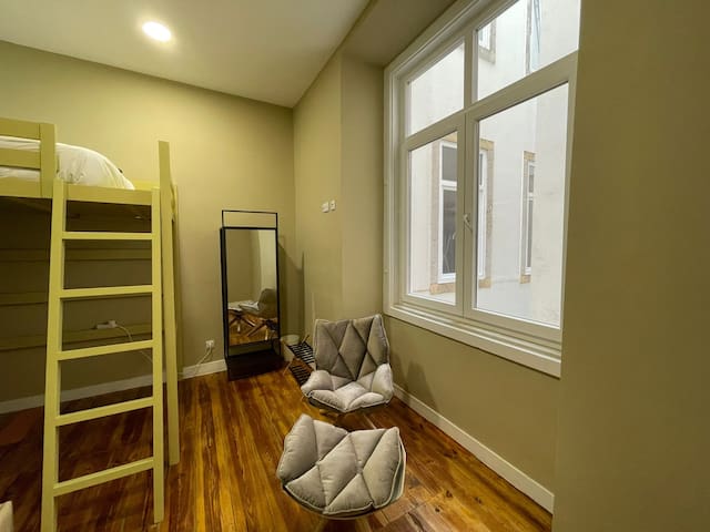 São Paulo 3 - Spacious 5BD in the heart of Lisbon!