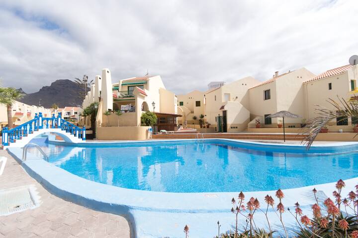 Mare Verde 104 - Two Bed with pool view and wifi