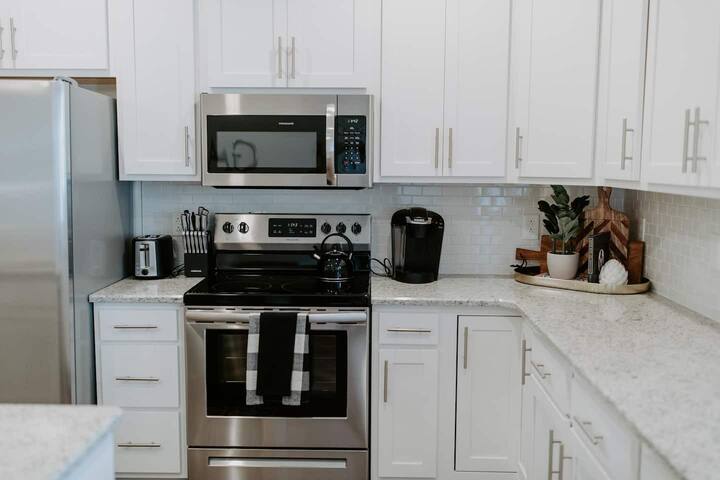 NEW Family Friendly Maple Mansion | Sleeps 28 - Foto 14