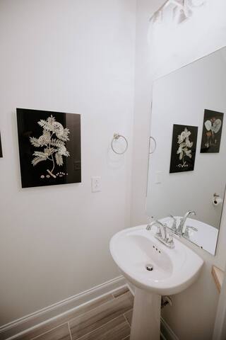 NEW Family Friendly Maple Mansion | Sleeps 28 - Foto 24