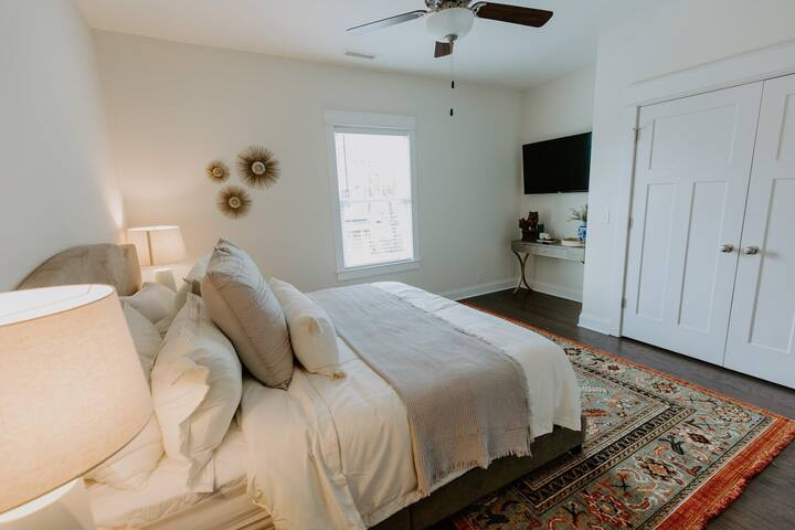 NEW Family Friendly Maple Mansion | Sleeps 28 - Foto 27